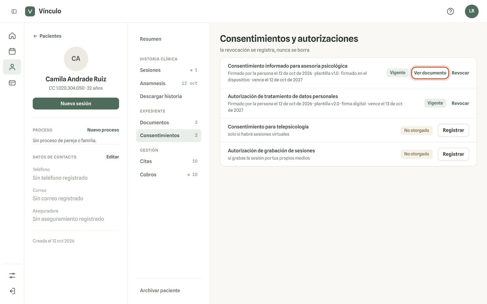 Captura en computador del paso 4: Haz clic en «Siguiente», revisa la constancia y haz clic en «Registrar consentimiento». El documento queda «Vigente», con el enlace «Ver documento».