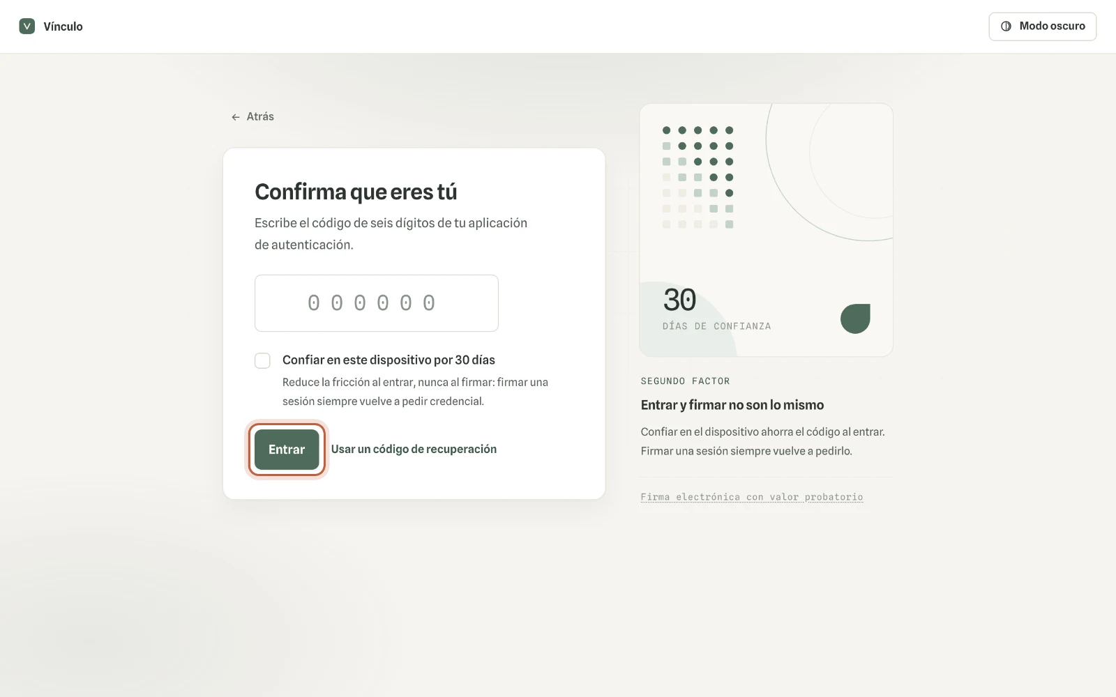 Captura en computador del paso 1: Después de tu contraseña, Vínculo te pide el código de seis dígitos. Si marcas «Confiar en este dispositivo por 30 días», no te lo vuelve a pedir al entrar desde ahí.