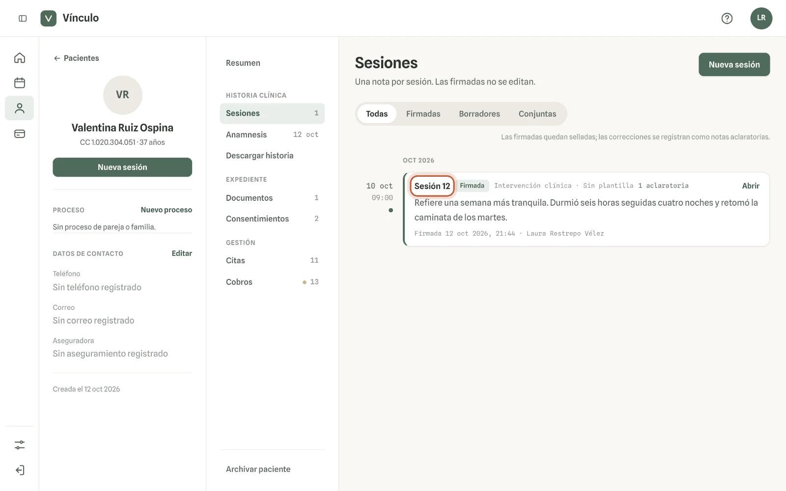 Captura en computador del paso 1: En la ficha de la persona entra a Sesiones y haz clic en la sesión firmada.