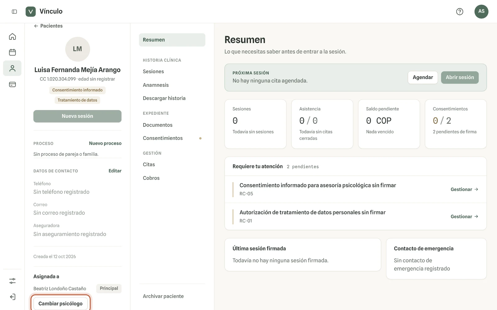 Captura en computador del paso 1: Abre la ficha de la persona. En la tarjeta «Asignada a», haz clic en «Cambiar psicólogo».