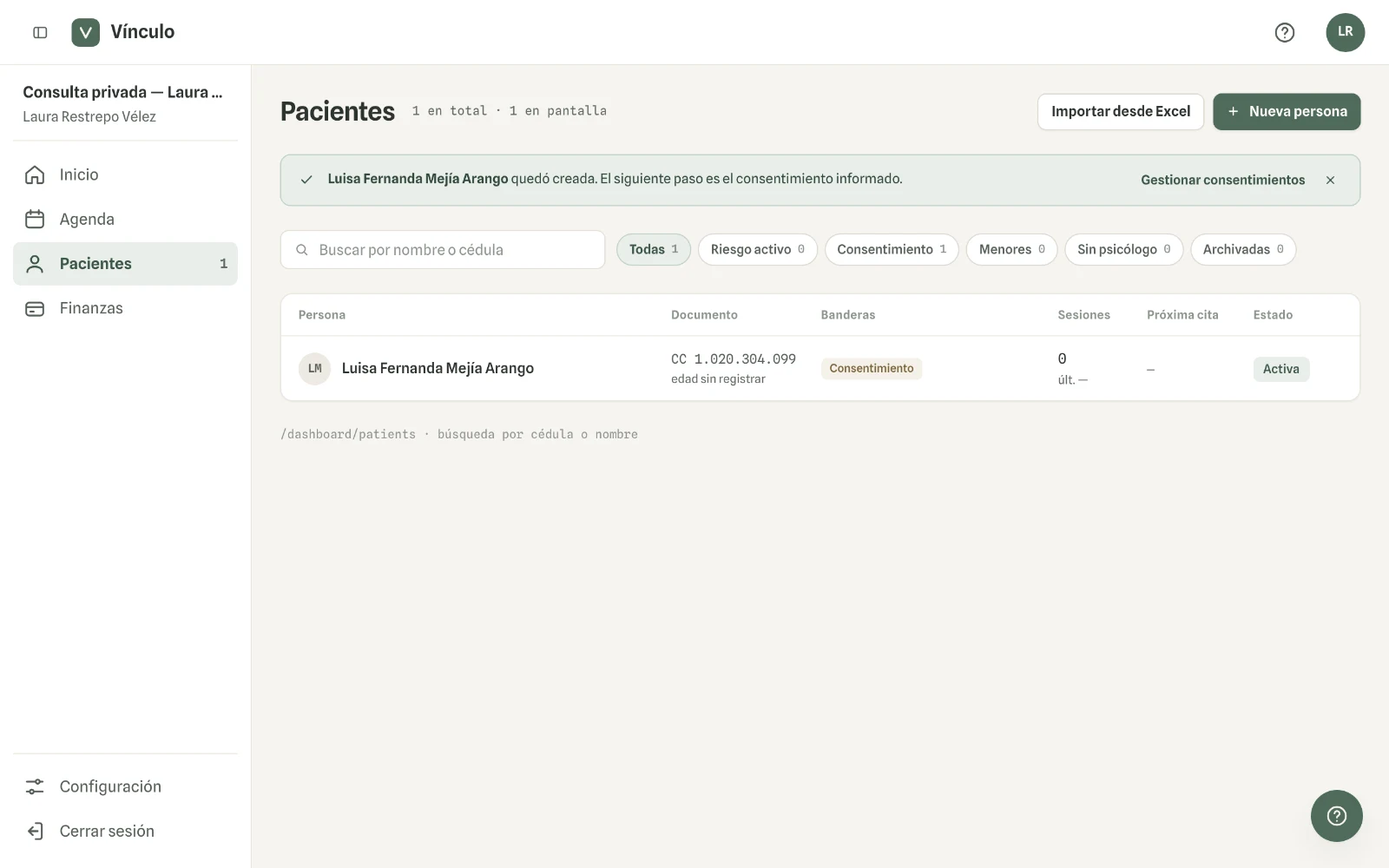 Captura en computador del paso 4: La persona queda en tu lista y Vínculo te recuerda lo que sigue: su consentimiento informado.