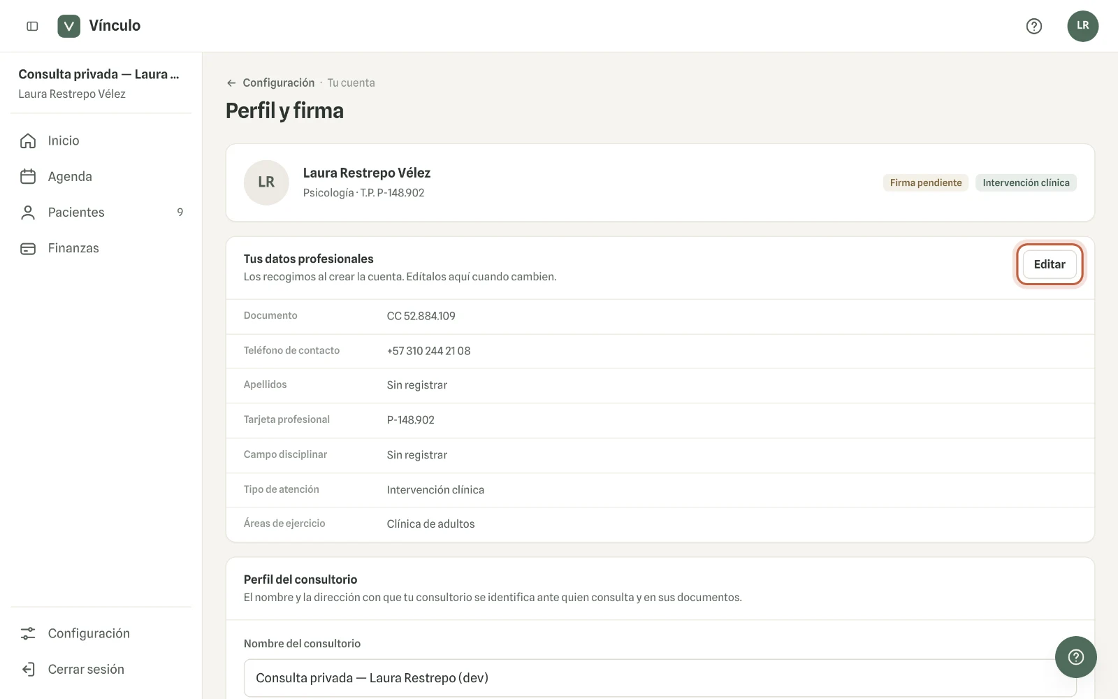 Captura en computador del paso 1: Entra a Configuración → Perfil y firma y haz clic en «Editar».