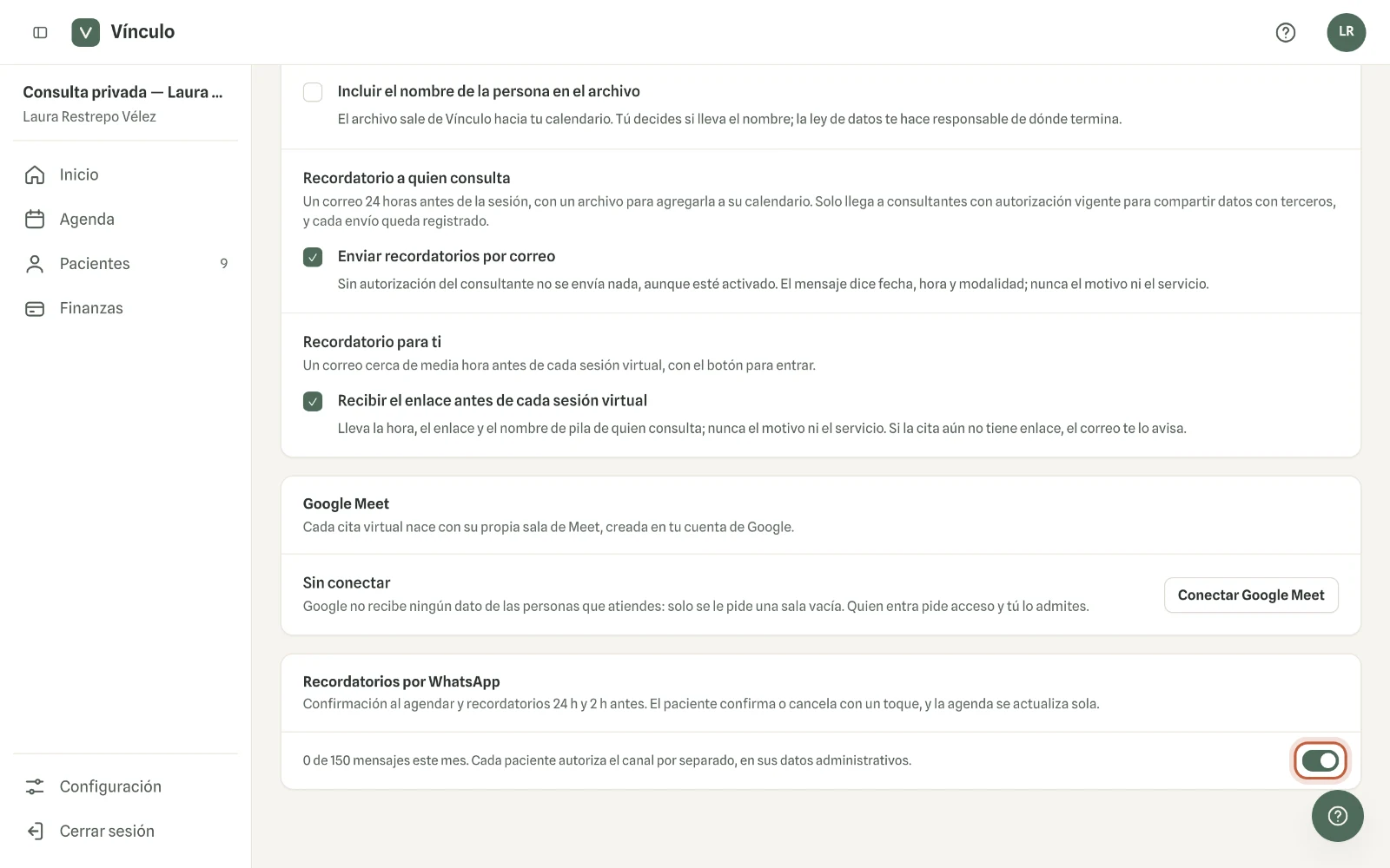Captura en computador del paso 1: Entra a Configuración → Agenda y consultorios. Al final está «Recordatorios por WhatsApp»: enciende el interruptor.